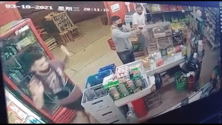 福清江陰華人超市遭槍擊 猖狂歹徒還用手機錄像！