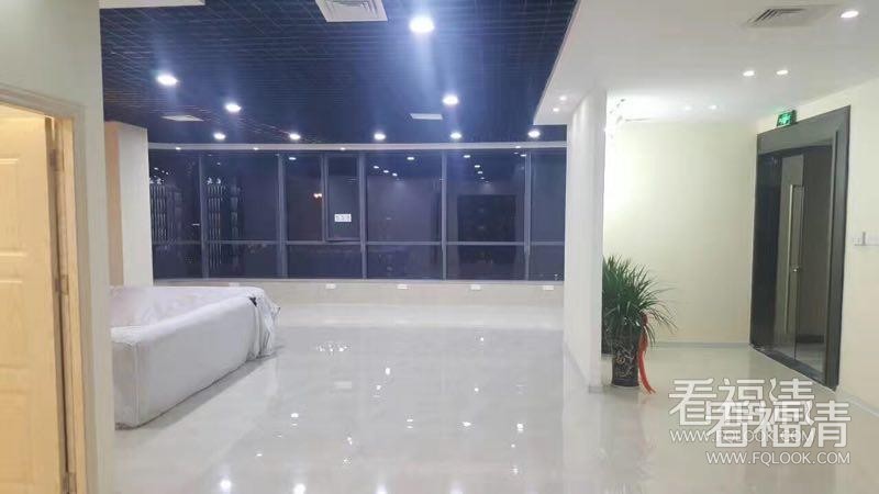 bhd25xs1qgu17293.jpg