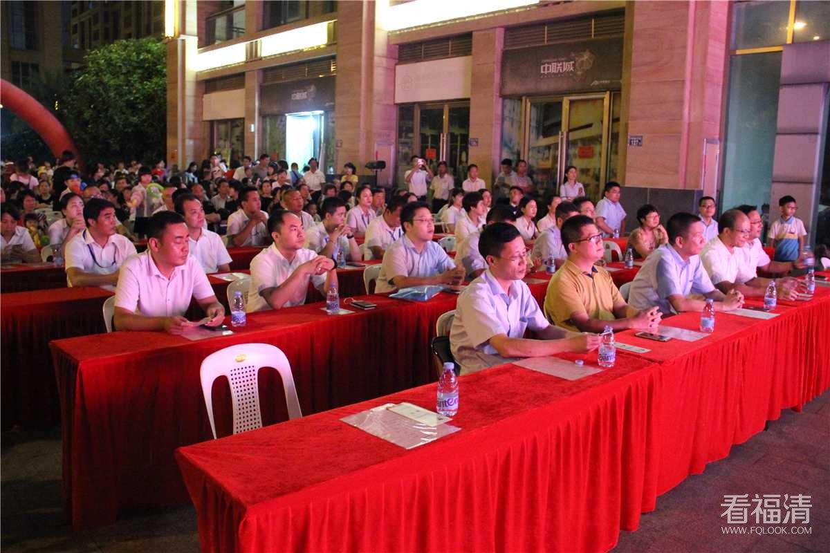 31nn4pahghp12461.jpg