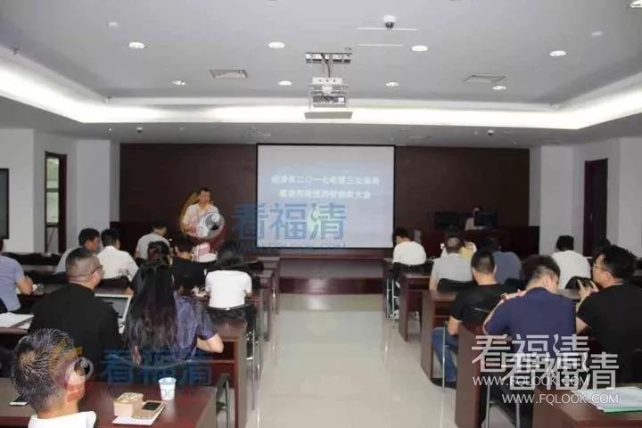 qoau12mjc4v11860.jpg