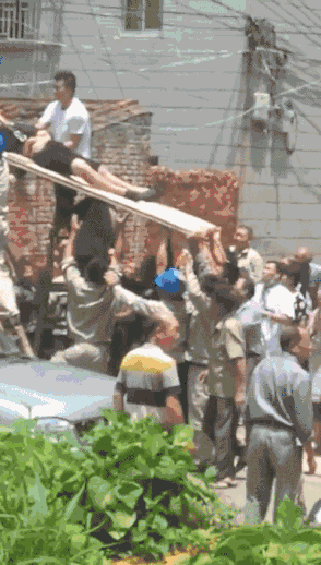 ot0mnqq5d5u3744.gif
