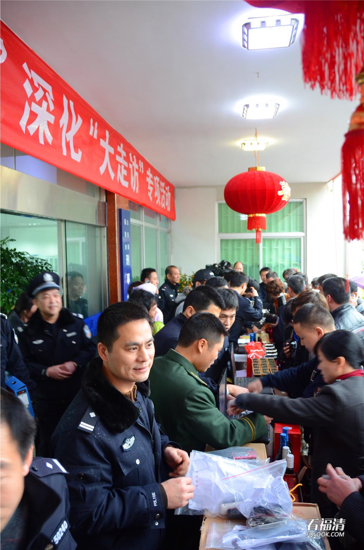 ucdec33y1xb3760.jpg