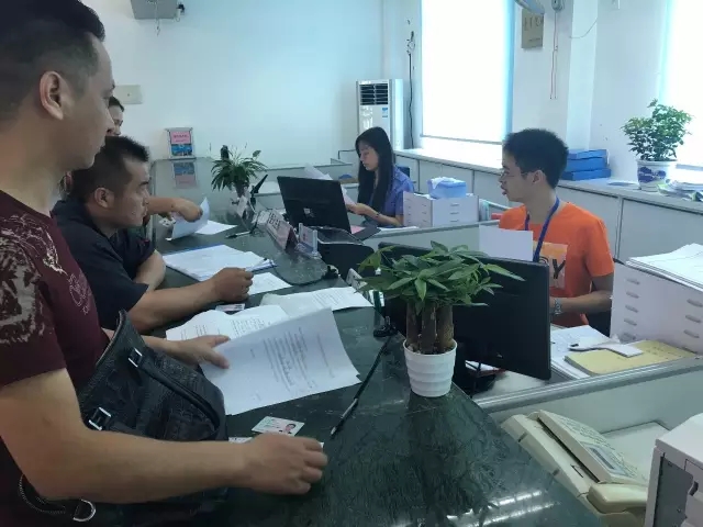 hn2vgi2x0y19549.jpg