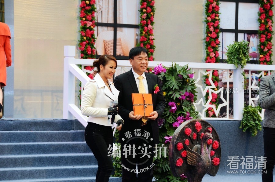 lovco0vhnmb2029.jpg