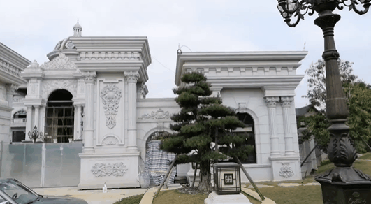 9e811cb5ly4gkmoblm02jg20er0847wm.gif