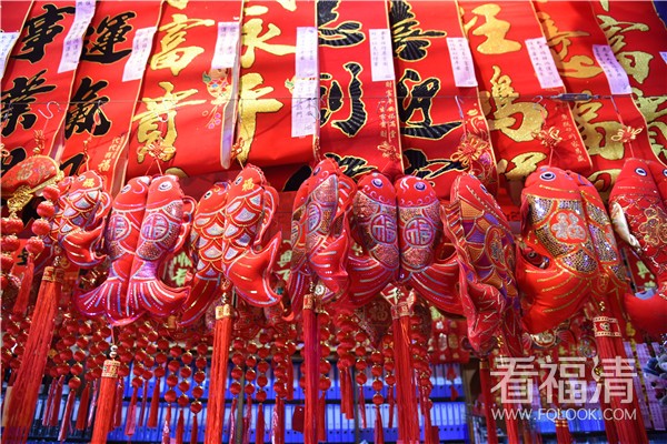 【郭成辉】牛气冲天 饰品、街灯红彤彤-郭成辉摄. (17)_副本.jpg