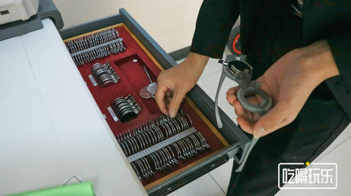 083456mkb54q1uql9kk598.gif