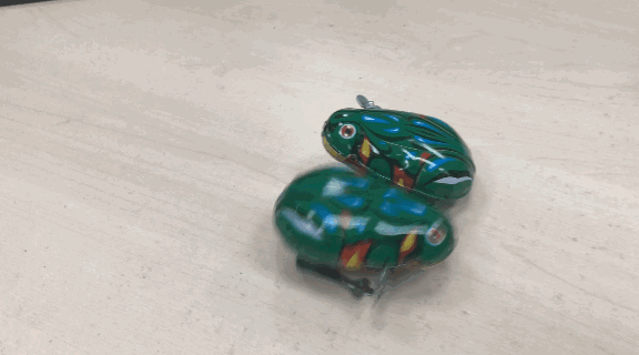 084748idugv999cuc8z7ur.gif