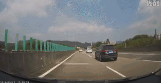 171303bb1xvhvdt1gxuapb.gif