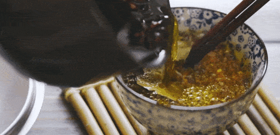 085113gvns5xawo5nwz0nm.gif