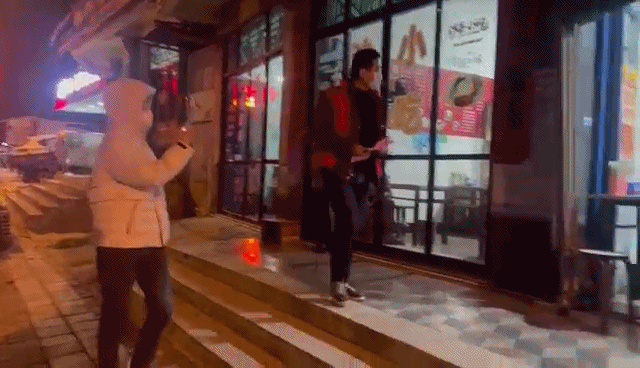 165622cgrrpyroe83itbo3.gif