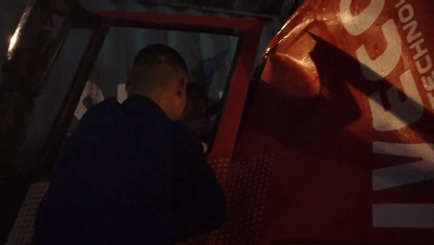 150951ayzdsz3nfzs6s6d8.gif