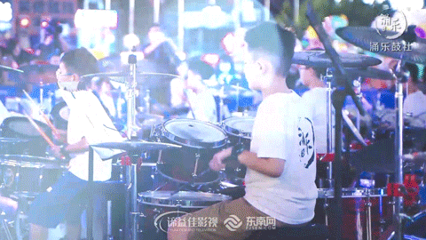 175648dj8yhw2s2uhhuun2.gif