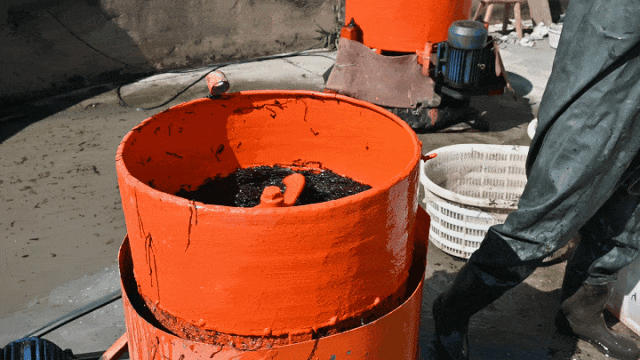 091504xujj33zpyzp5rllu.gif