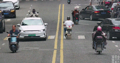 092139uqtofjhlcm0o676w.gif