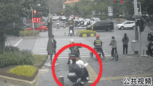 090224hws0xcqsvrqwbycy.gif