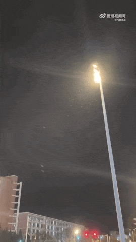 090003n9dldffs0yjsbdld.gif