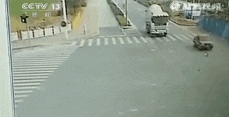 085518b8m19f327ve1b9oi.gif