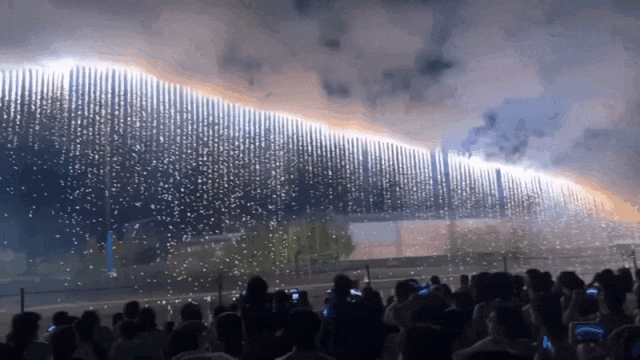 084202l3wc3c3447j3fx0p.gif