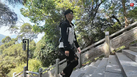 084705zvh9shj6zs5v6iuf.gif