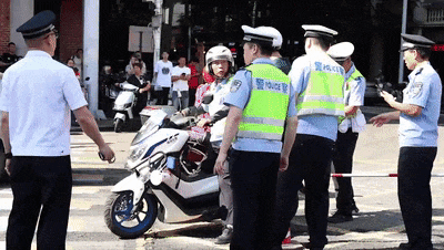 084054bfufkwtjppotcwjj.gif