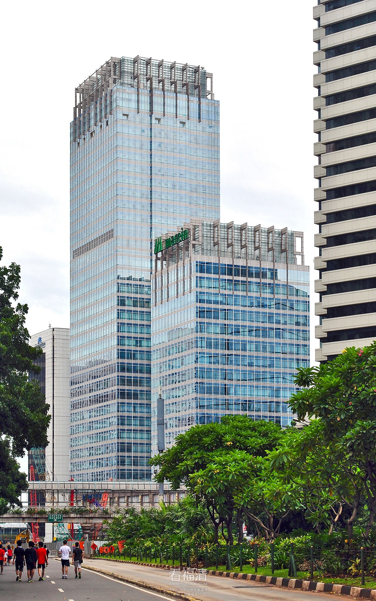 Plaza_Sudirman-Marein_-_panoramio.jpg