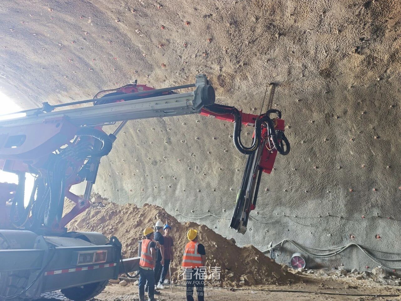 双福高速桥梁桩基突破1000根，4座隧道进入洞身主体施工